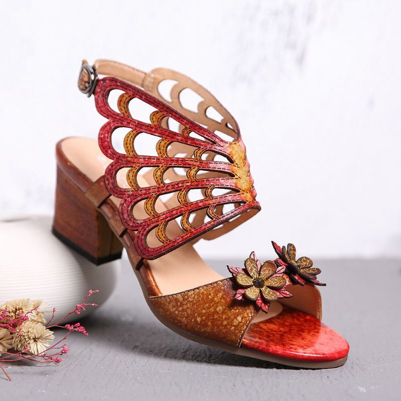 Naisten Nahkaiset Kukat Leikkaukset Butterfly Wings Solki Slingback Block Heel Sandaalit