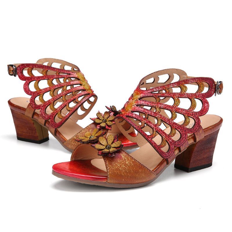 Naisten Nahkaiset Kukat Leikkaukset Butterfly Wings Solki Slingback Block Heel Sandaalit