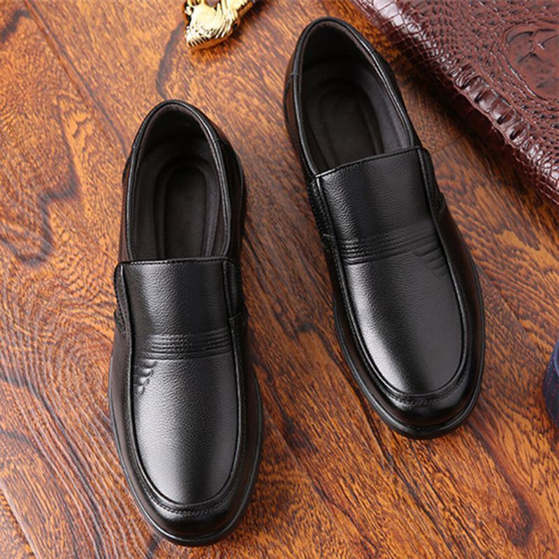 Miesten Pyöreä Toe Comfort Slip On Business Casual Loafers Puuvillakengät