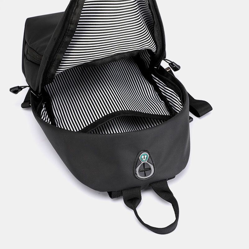 Miesten Nylon Kuulokeaukko Vedenpitävä Outdoor Crossbody Laukku Rintalaukku Sling Bag