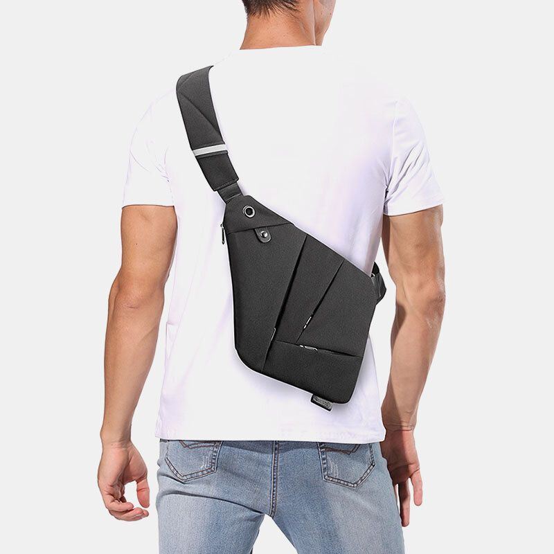 Miesten Polyesteri Vedenpitävä Monitaskuinen Rintalaukku Monitoiminen Kuulokeaukko Design Crossbody Laukku Sling Bag